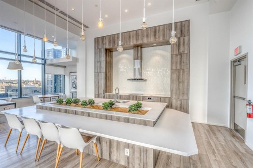 1403-615 6 Avenue Se, Calgary, AB - Indoor