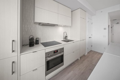 1403-615 6 Avenue Se, Calgary, AB - Indoor Photo Showing Kitchen