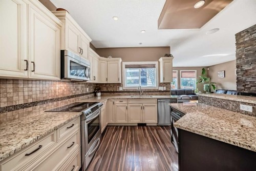 97 Auburn Glen Drive Se, Calgary, AB - Indoor Photo Showing Kitchen