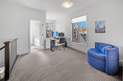 528 31 Street Nw, Calgary, AB - Indoor Photo Showing Other Room