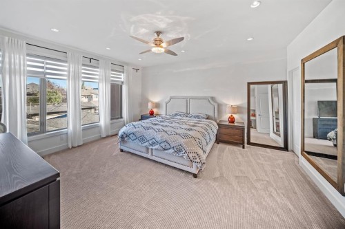 528 31 Street Nw, Calgary, AB - Indoor Photo Showing Bedroom