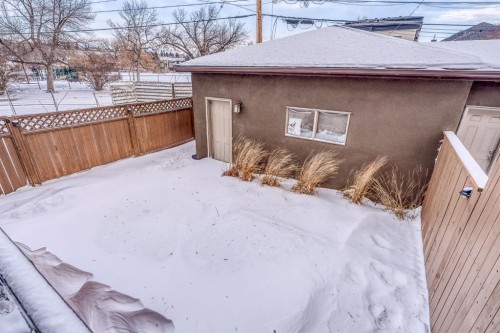 528 31 Street Nw, Calgary, AB - Outdoor