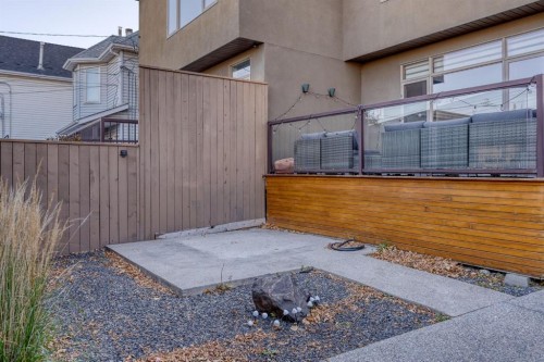 528 31 Street Nw, Calgary, AB - Outdoor With Exterior