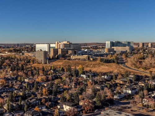 528 31 Street Nw, Calgary, AB - Outdoor With View