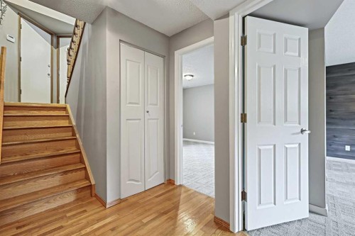 128 Ventura Way Ne, Calgary, AB - Indoor Photo Showing Other Room