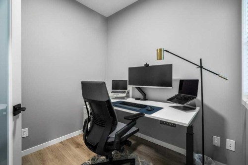 102 Creekside Way Sw, Calgary, AB - Indoor Photo Showing Office