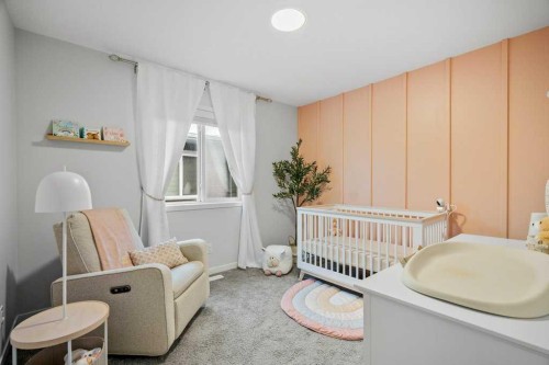 102 Creekside Way Sw, Calgary, AB - Indoor Photo Showing Bathroom