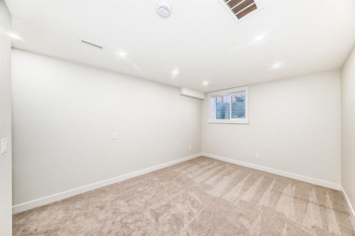 100 Beddington Circle Ne, Calgary, AB - Indoor Photo Showing Other Room