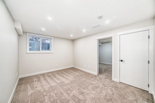 100 Beddington Circle Ne, Calgary, AB - Indoor