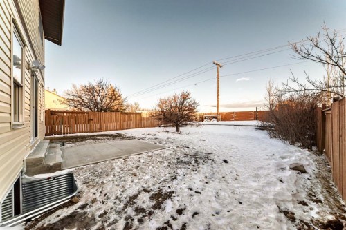 100 Beddington Circle Ne, Calgary, AB - Outdoor