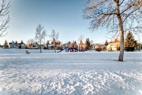 100 Beddington Circle Ne, Calgary, AB - Outdoor