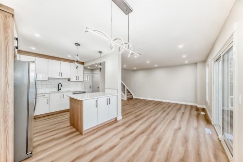 100 Beddington Circle Ne, Calgary, AB - Indoor Photo Showing Kitchen