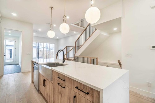 3513 42 Street Sw, Calgary, AB - Indoor Photo Showing Kitchen