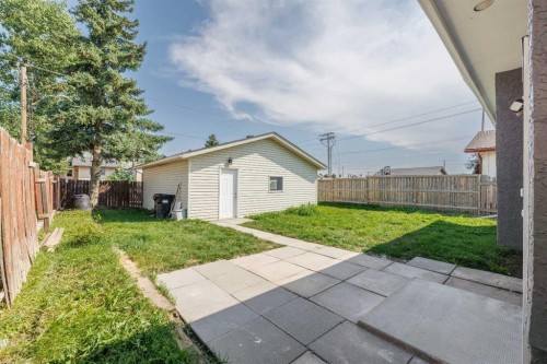 152 Falconridge Crescent Ne, Calgary, AB - Outdoor