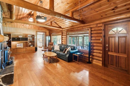 67 Bracken Point, Bragg Creek, AB - Indoor