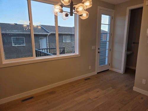 245 Cobblestone Gate Sw, Airdrie, AB - Indoor Photo Showing Other Room