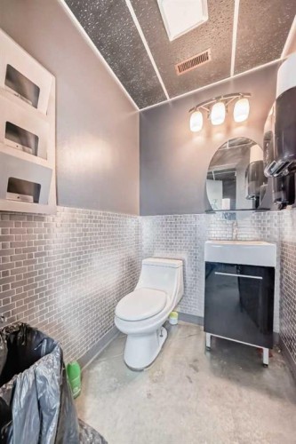 3505 32 Street Ne, Calgary, AB 