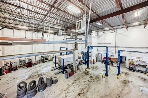 3505 32 Street Ne, Calgary, AB 