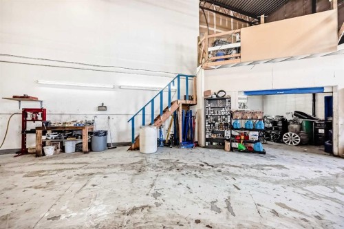 3505 32 Street Ne, Calgary, AB 