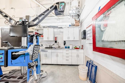 3505 32 Street Ne, Calgary, AB 