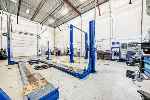 3505 32 Street Ne, Calgary, AB 