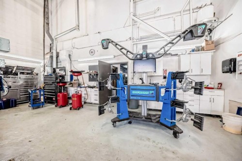 3505 32 Street Ne, Calgary, AB 