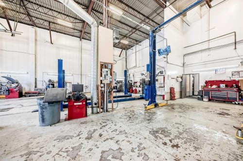 3505 32 Street Ne, Calgary, AB 