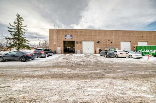 3505 32 Street Ne, Calgary, AB 