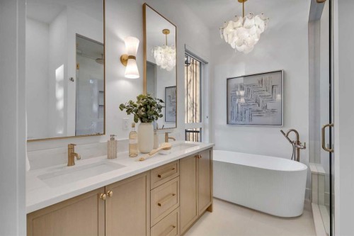 20 Roselake Street Nw, Calgary, AB - Indoor Photo Showing Bathroom