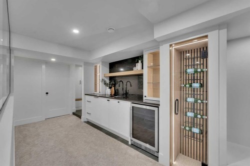20 Roselake Street Nw, Calgary, AB - Indoor Photo Showing Kitchen