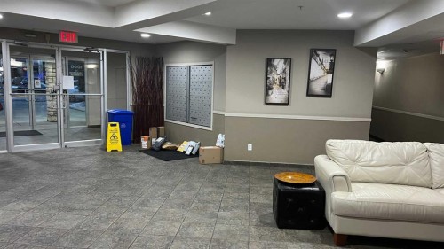 1208-12 Cimarron Common, Okotoks, AB - Indoor