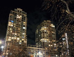 1725-222 RIVERFRONT Avenue SW Calgary, AB T2P 0X2