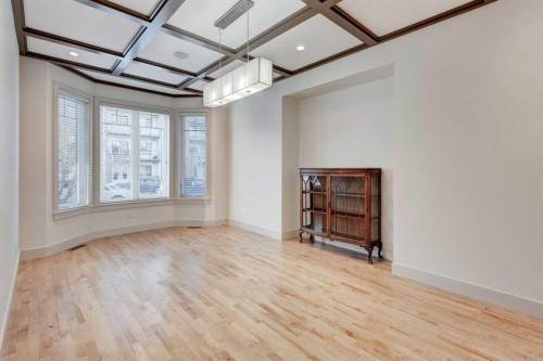 1410 26A Street Sw, Calgary, AB - Indoor Photo Showing Other Room