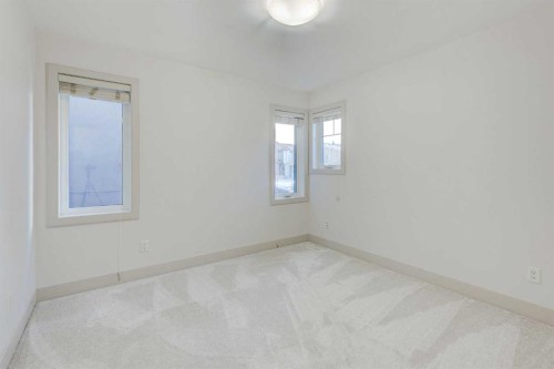 1410 26A Street Sw, Calgary, AB - Indoor Photo Showing Other Room