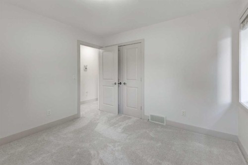 1410 26A Street Sw, Calgary, AB - Indoor Photo Showing Other Room