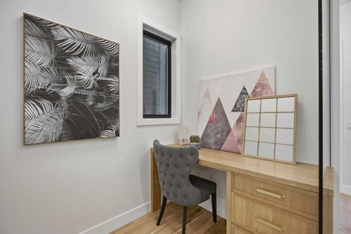 114 7 Avenue Nw, Calgary, AB 