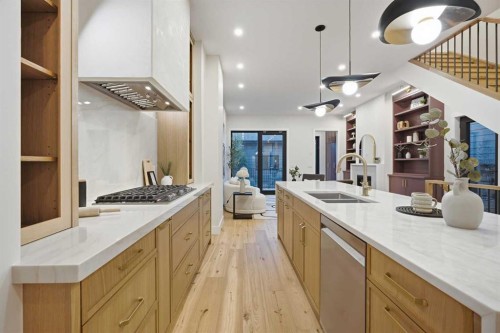 114 7 Avenue Nw, Calgary, AB 