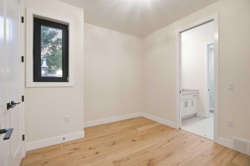 114 7 Avenue Nw, Calgary, AB 