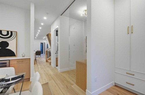 114 7 Avenue Nw, Calgary, AB 