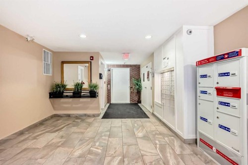 1303-279 Copperpond Common Se, Calgary, AB - Indoor Photo Showing Other Room