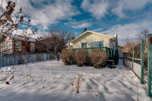 12 Hawkland Crescent Nw, Calgary, AB - Outdoor