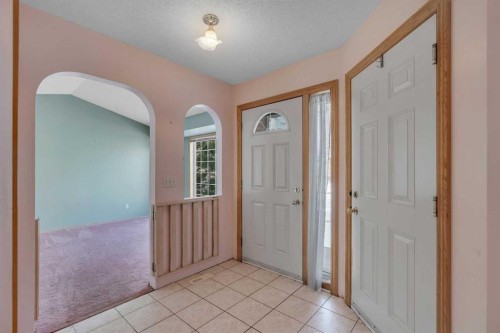 12 Hawkland Crescent Nw, Calgary, AB - Indoor Photo Showing Other Room