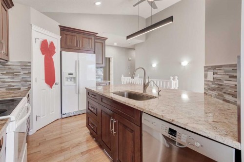 191 West Springs Close Sw, Calgary, AB - Indoor Photo Showing Kitchen With Upgraded Kitchen