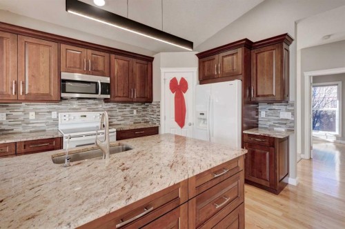 191 West Springs Close Sw, Calgary, AB - Indoor Photo Showing Kitchen