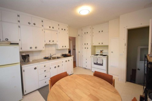 Main Floor-2510 16 Street Nw, Calgary, AB 