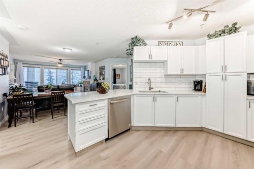 107-345 Rocky Vista Park Nw, Calgary, AB - Indoor Photo Showing Kitchen