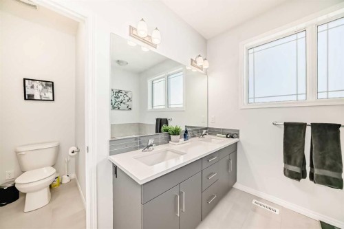 257 Carrington Way Nw, Calgary, AB - Indoor Photo Showing Bathroom
