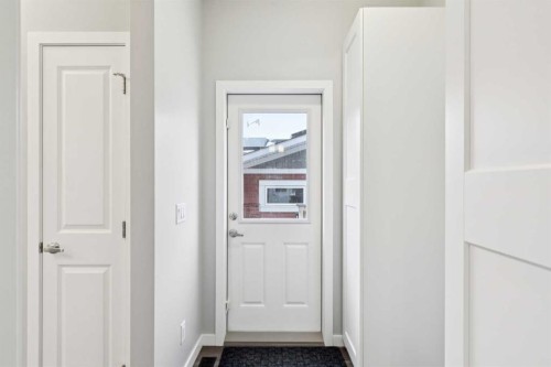 98 Magnolia Square Se, Calgary, AB - Indoor Photo Showing Other Room