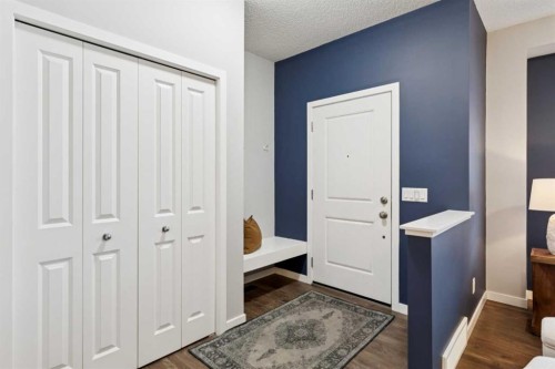 98 Magnolia Square Se, Calgary, AB - Indoor