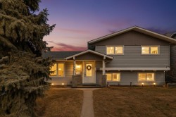 195 Lake Adams Crescent SE Calgary, AB T2J 3N2